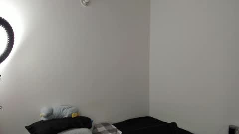 mazikeen_18 online show from March 27, 1:45 pm