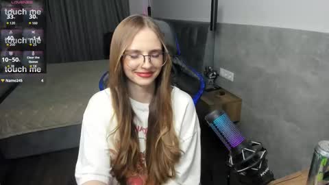 mcfly_11 online show from March 10, 9:41 pm