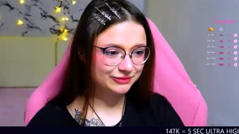 Snapshot of me_hanna chatting on March 9, 11:25 pm Hanna online show from March 9, 11:25 pm