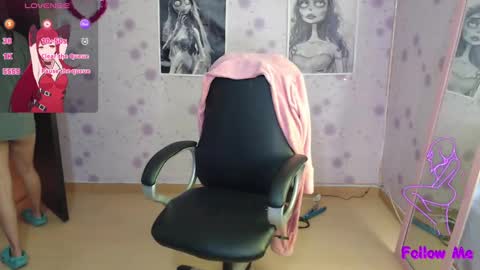 Snapshot of medussa_kat chatting on February 26, 8:13 pm Katrina online show from February 26, 8:13 pm