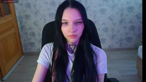 Snapshot of mefwhore chatting on March 10, 10:18 am mefwhOre online show from March 10, 10:18 am