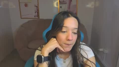Snapshot of megan_collins_b chatting on September 20, 1:09 pm megan_collins_b online show from September 20, 1:09 pm