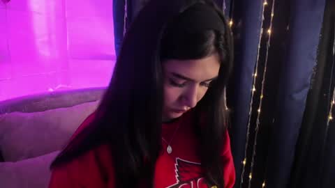     online show from April 22, 1:52 pm