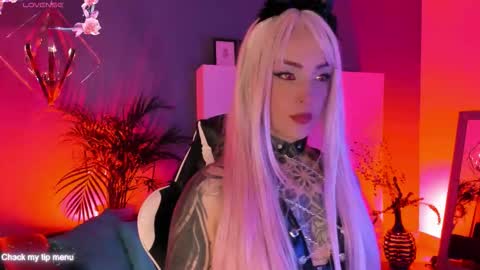    online show from October 19, 3:08 am