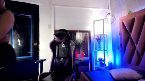    online show from March 8, 2:32 am