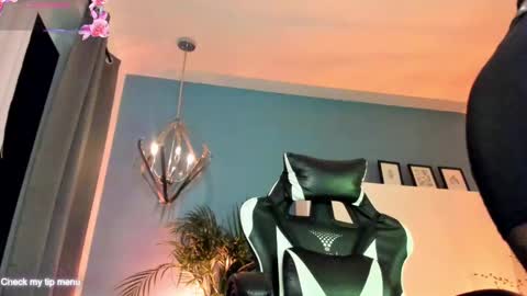    online show from October 1, 3:00 am