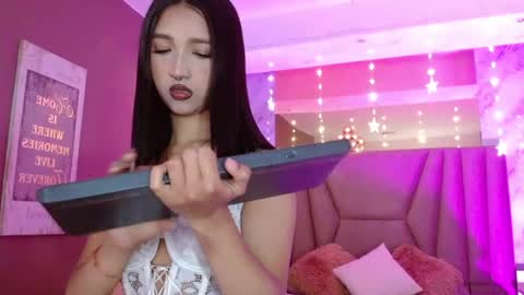 megan_saint online show from June 8, 1:45 pm