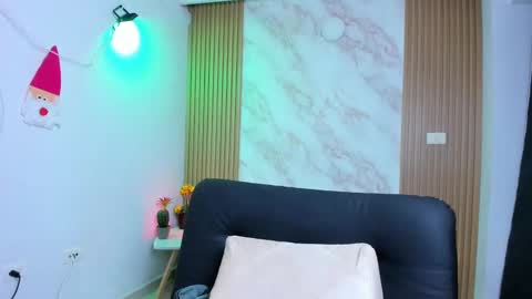 Snapshot of megan_star73 chatting on March 3, 11:25 am Megan online show from March 3, 11:25 am