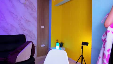 Snapshot of megan_star73 chatting on September 30, 11:27 am Megan online show from September 30, 11:27 am