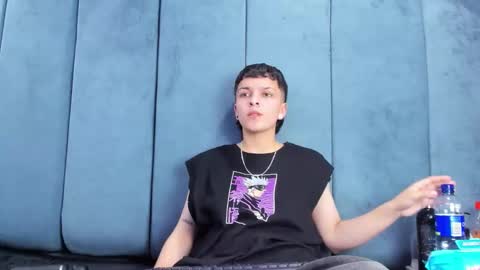 megan_thompsonn_ online show from March 5, 2:51 am