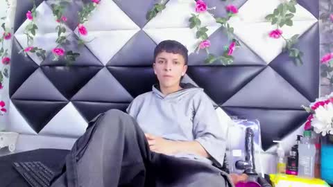 megan_thompsonn_ online show from November 27, 2:14 am