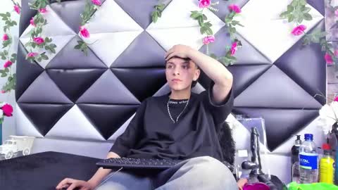 megan_thompsonn_ online show from November 13, 2:32 am