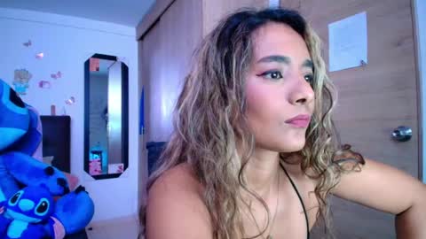 M E G A N   online show from April 21, 2:51 am