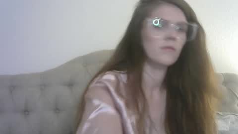 Snapshot of meganholly00 chatting on September 12, 12:22 am Megan online show from September 12, 12:22 am