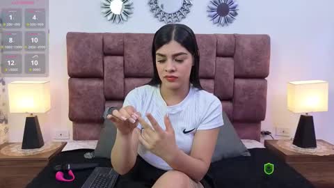 Snapshot of meganmistress_ chatting on October 20, 11:57 am MeganM online show from October 20, 11:57 am