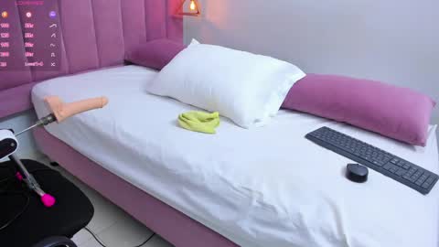 Megan  online show from April 25, 7:55 pm