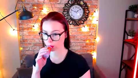 Snapshot of meganstones chatting on October 3, 1:38 pm Megan online show from October 3, 1:38 pm