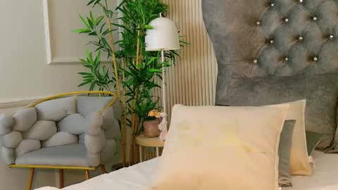 Megan online show from September 16, 5:04 am