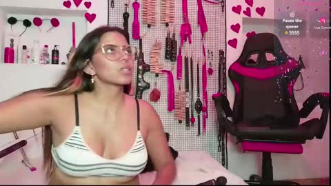 Snapshot of meggan_greey chatting on March 4, 10:27 pm Your best slave online show from March 4, 10:27 pm
