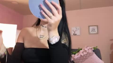 Snapshot of mei_naughtycat chatting on October 18, 11:57 am Mei online show from October 18, 11:57 am