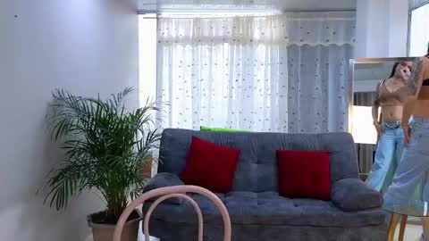 Snapshot of mei_naughtycat chatting on February 7, 7:49 pm Mei online show from February 7, 7:49 pm