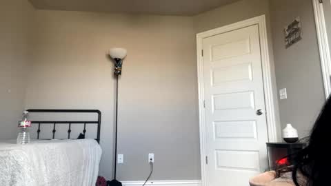 Goddess Meilee online show from February 16, 9:05 pm