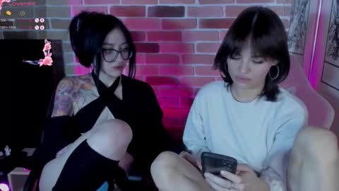  Katie  online show from November 11, 1:08 pm