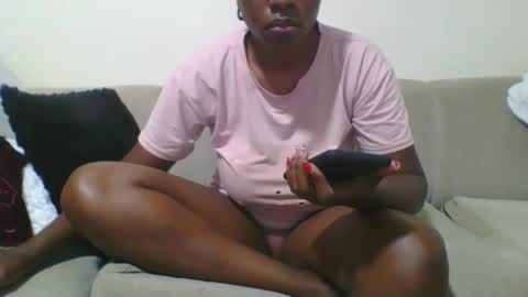 pretty online show from November 8, 9:25 am