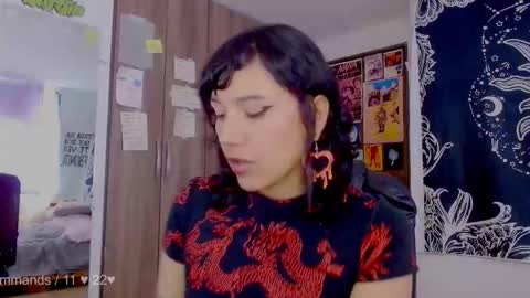 Melissa  -  -  Please help me to reach 100 thumbs up online show from October 12, 4:53 pm