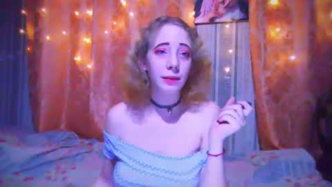 Mel Mellie online show from December 20, 3:42 pm