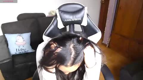 mel raise online show from April 19, 6:32 pm