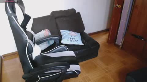 mel raise online show from April 23, 10:34 pm