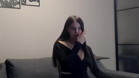 meladams online show from November 26, 10:44 pm