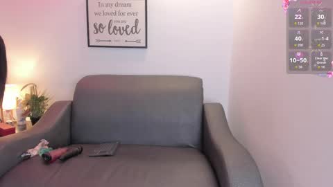 Snapshot of melan_owen chatting on September 23, 10:35 am melan_owen online show from September 23, 10:35 am
