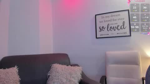 Snapshot of melan_owen chatting on October 19, 8:33 pm melan_owen online show from October 19, 8:33 pm