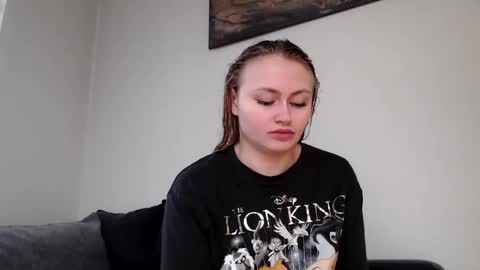 Snapshot of melani_a chatting on January 23, 11:04 am Melania online show from January 23, 11:04 am