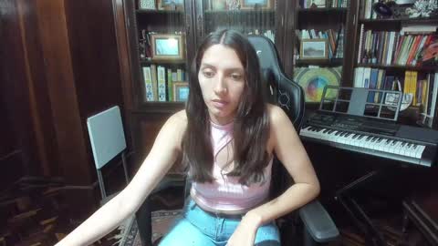Snapshot of melanie1717 chatting on January 14, 12:11 am Melanie Independent model online show from January 14, 12:11 am
