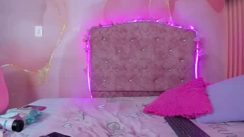 melanie__evans online show from March 3, 11:16 am