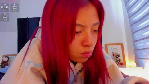 Melanie roux  online show from March 18, 1:49 pm