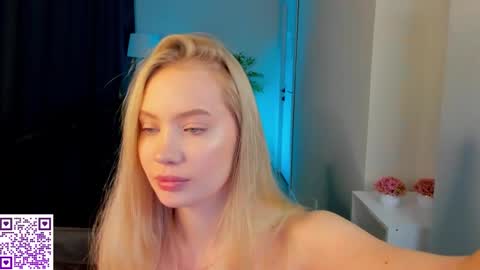 Snapshot of melanie_ryer chatting on September 15, 1:03 am Melanie online show from September 15, 1:03 am