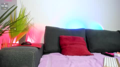 melanie_way online show from September 13, 5:43 pm