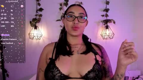 Melanie online show from February 4, 3:09 am