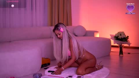 OF melanielexxx online show from March 3, 7:09 pm