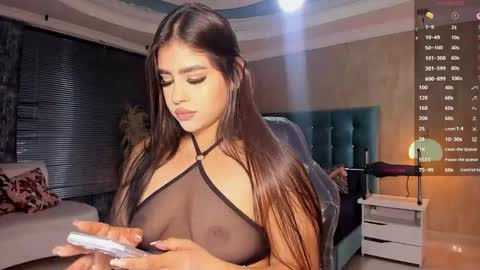 Snapshot of melanierioss_ chatting on October 21, 1:59 pm online show from October 21, 1:59 pm