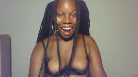 Snapshot of melanin_sassy96 chatting on January 13, 3:36 pm bad lil shawry online show from January 13, 3:36 pm