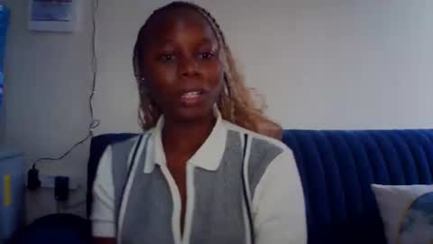 Snapshot of melanin_sassy96 chatting on October 13, 7:33 am bad lil shawry online show from October 13, 7:33 am