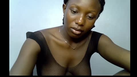 Snapshot of melanine_floral chatting on January 29, 8:35 pm Praiz online show from January 29, 8:35 pm