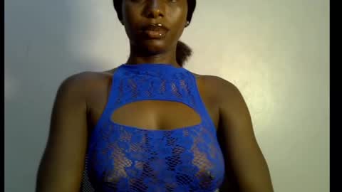 Snapshot of melanine_floral chatting on February 17, 10:07 am Praiz online show from February 17, 10:07 am
