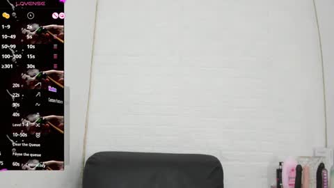 Snapshot of melannie_roses chatting on September 18, 8:07 pm melannie roses online show from September 18, 8:07 pm
