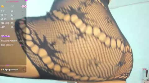 Snapshot of melannie_roses chatting on March 5, 11:49 pm melannie roses online show from March 5, 11:49 pm